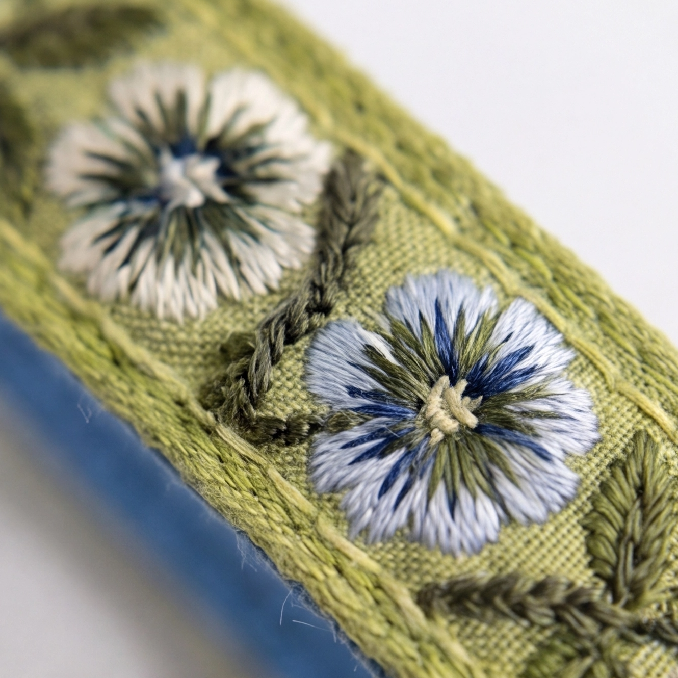 Sage Green™ Neck Collar