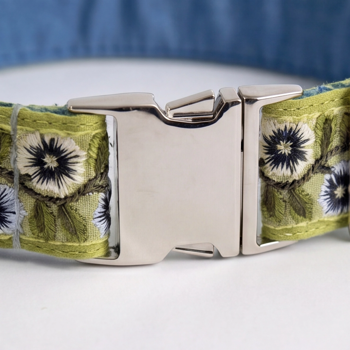 Sage Green™ Neck Collar