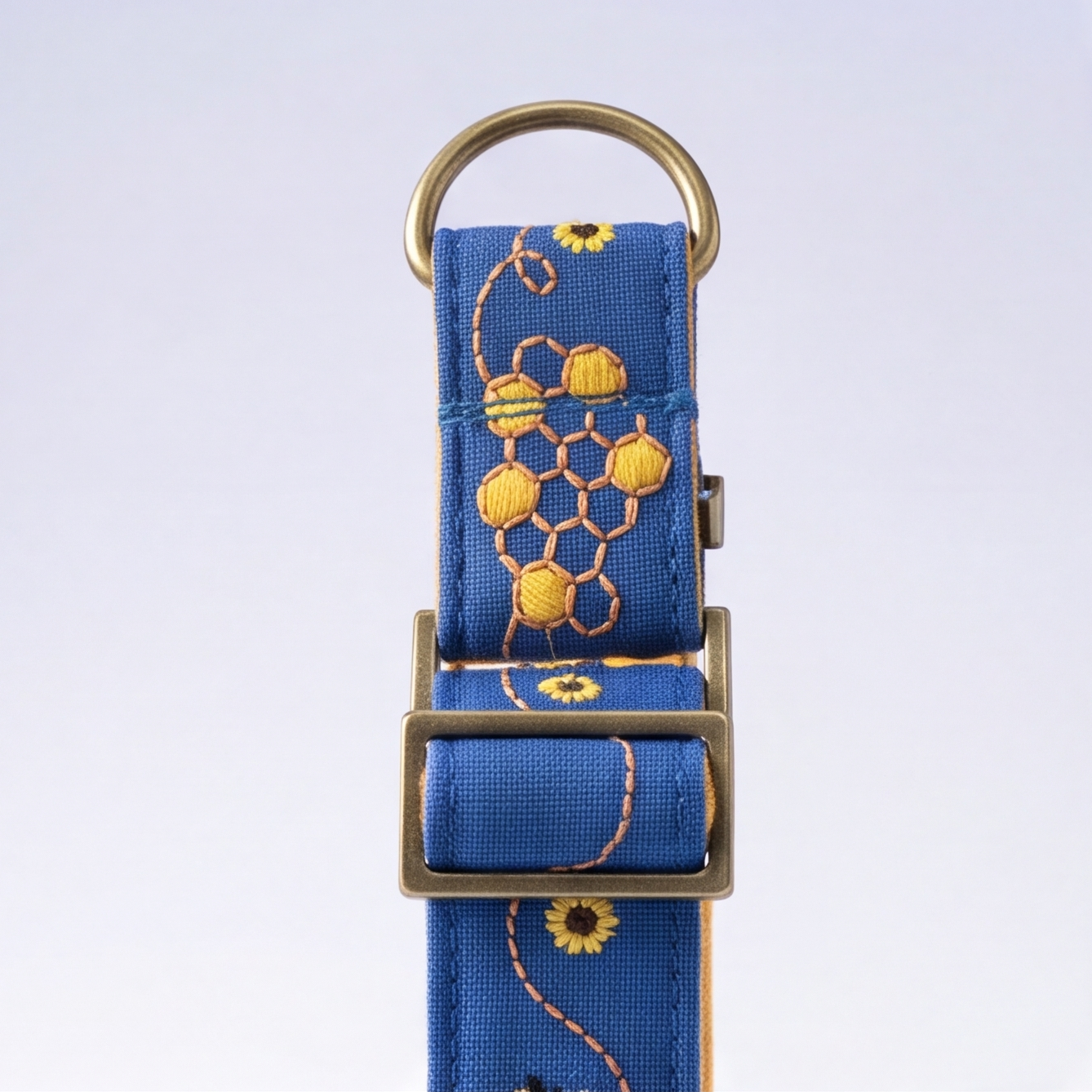Honey Drip™ Martingale Collar