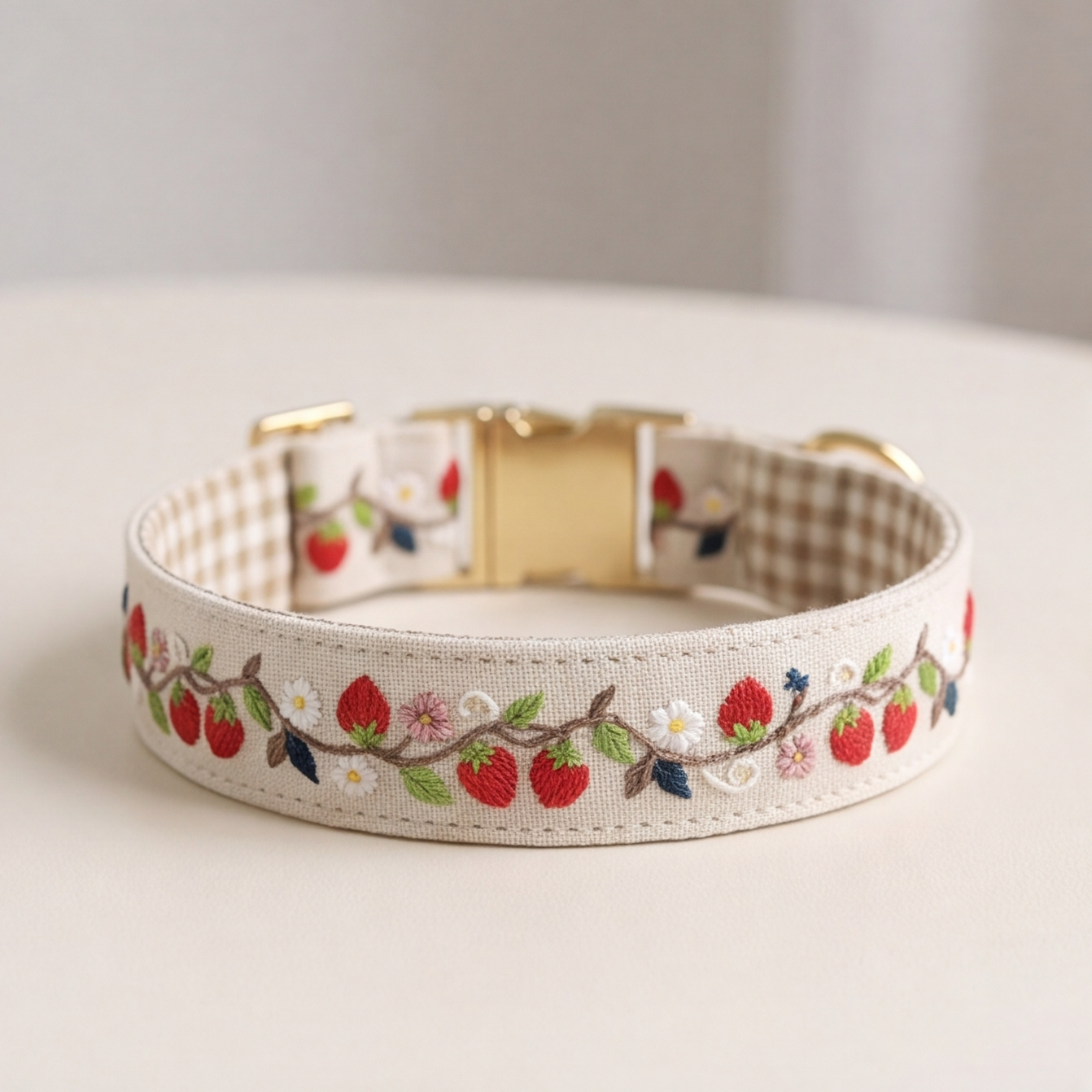 Berry Pop™ Neck Collar