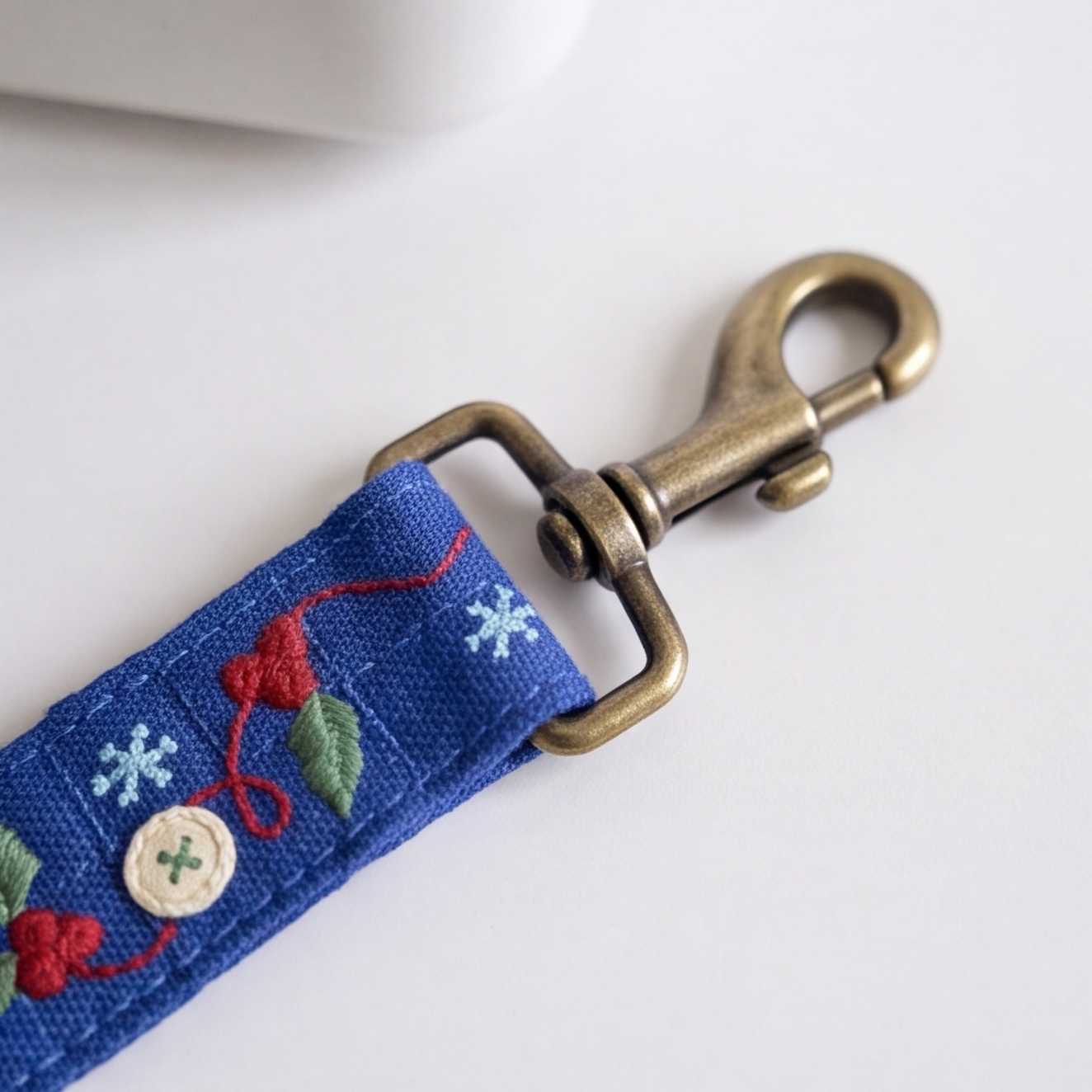 Merry Berry™ Adjustable Leash